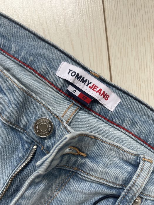 Джинсы Tommy Hilfiger