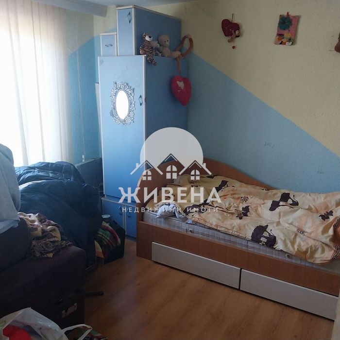 Продавам триетажна къща в с.Куманово, обл. Варна