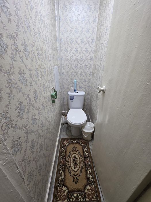 Сдаётся в аренду.  2- х комнатная.  М. Горький.