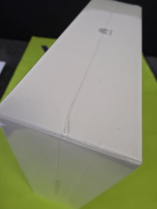 ЗАПЕЧАТАН 512GB Huawei Pura 80 ULTRA Yettel Гаранция 2029 Golden Black