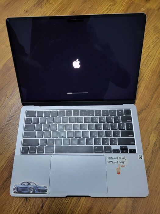 Macbook air m3 8/256gb
