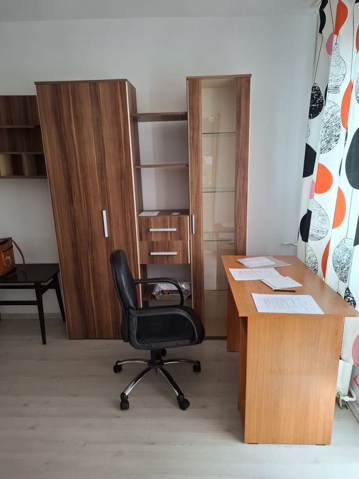 Garsonieră 36 mp, mobilată și utilată complet, etaj 3, zonă foarte bună, aer condiționat și boiler.