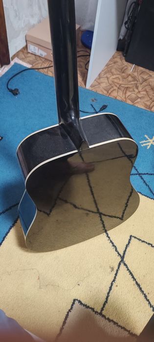 Продам гитару 13к