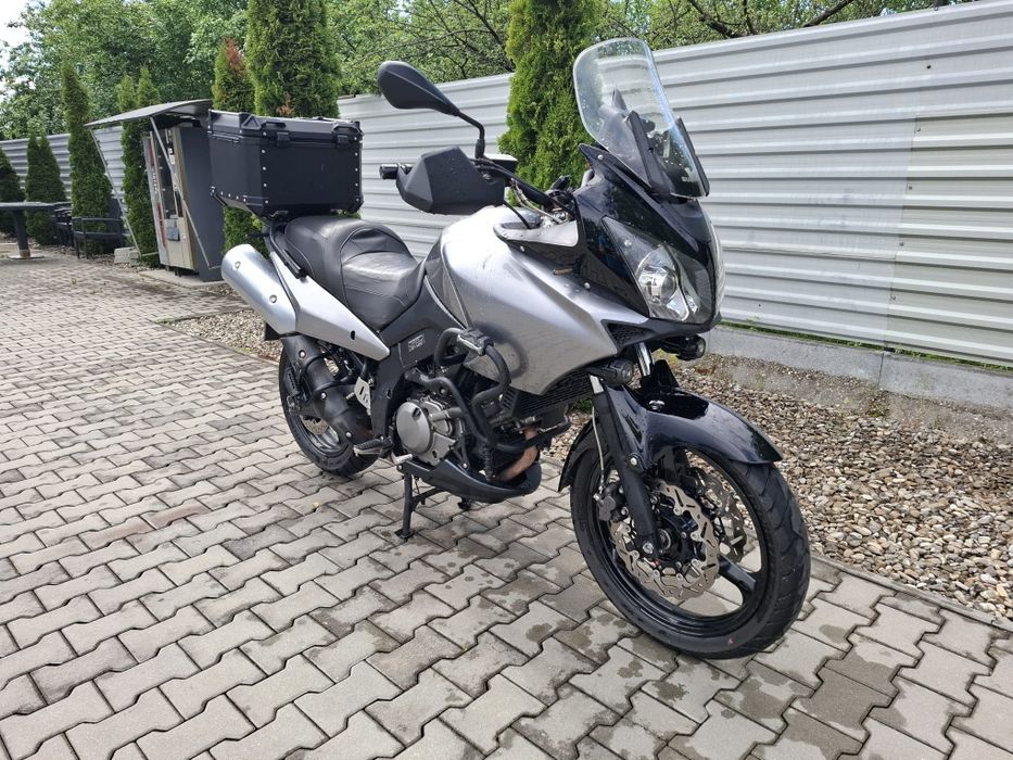 Moto M Parts Ploiesti vinde Suzuki Vstrom 650 model 2007 foarte accesorizat