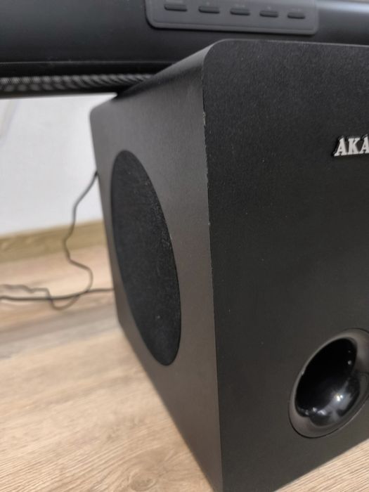 Vând soundbar Akai 2.1