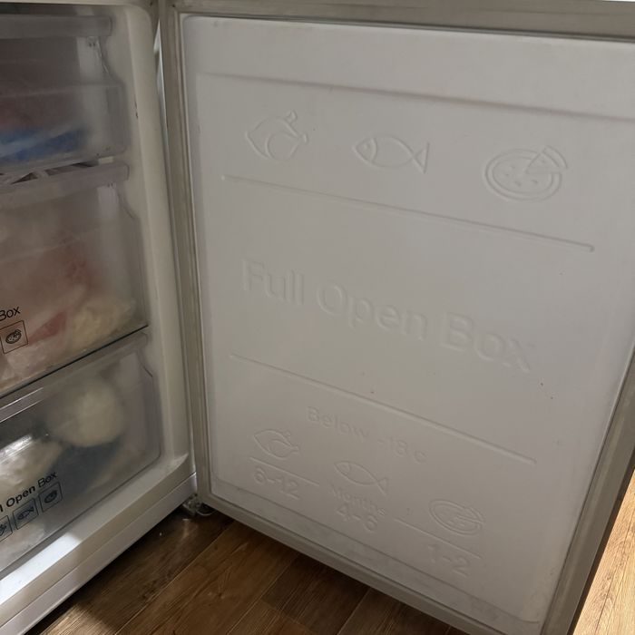 Холодильник samsung