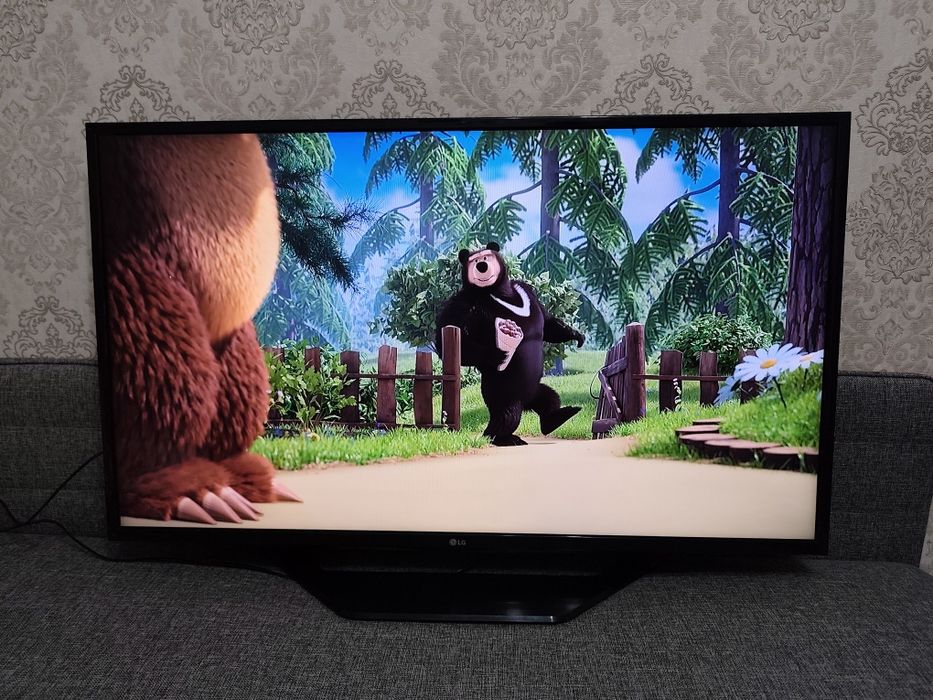 Телевизор Смарт 108 см диагональ