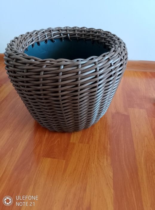 Coș din ratan pentru flori