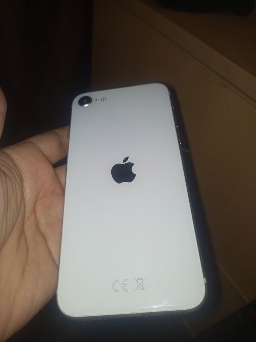 IPhone SE 2020 за 34990!