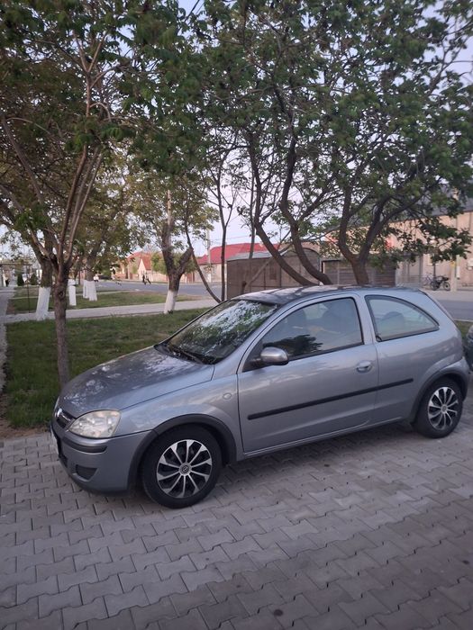 Opel Corsa C an 2004