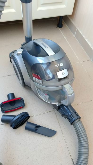 Пылесос LG 2000W