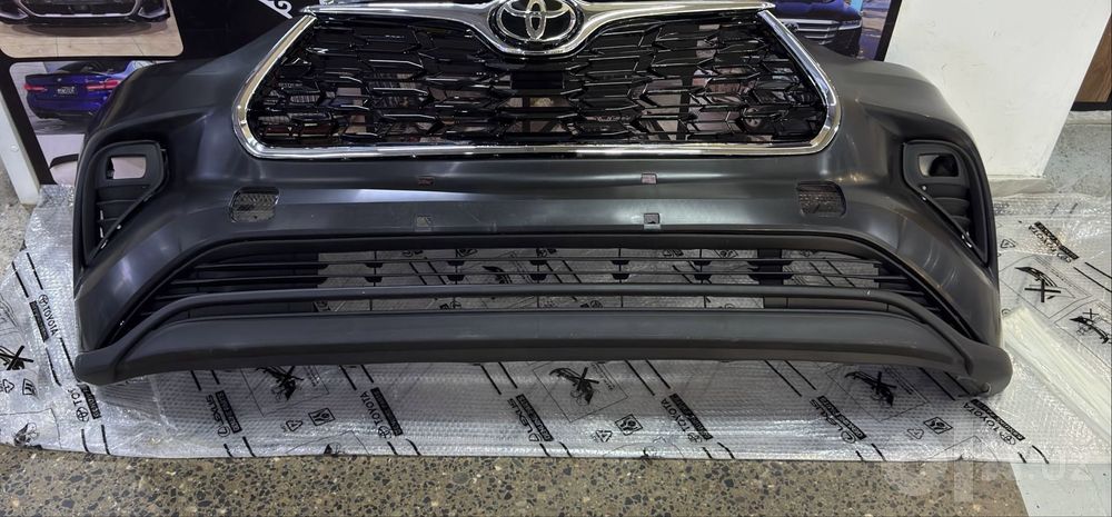 Toyota Highlander передний бампер