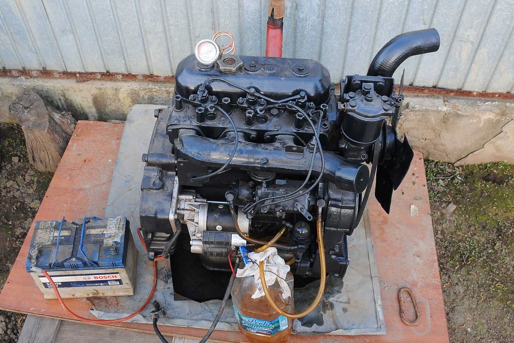 Motor tractor utb universal u445 3 cilindri 45 cp, provenienta de la ARO IMS