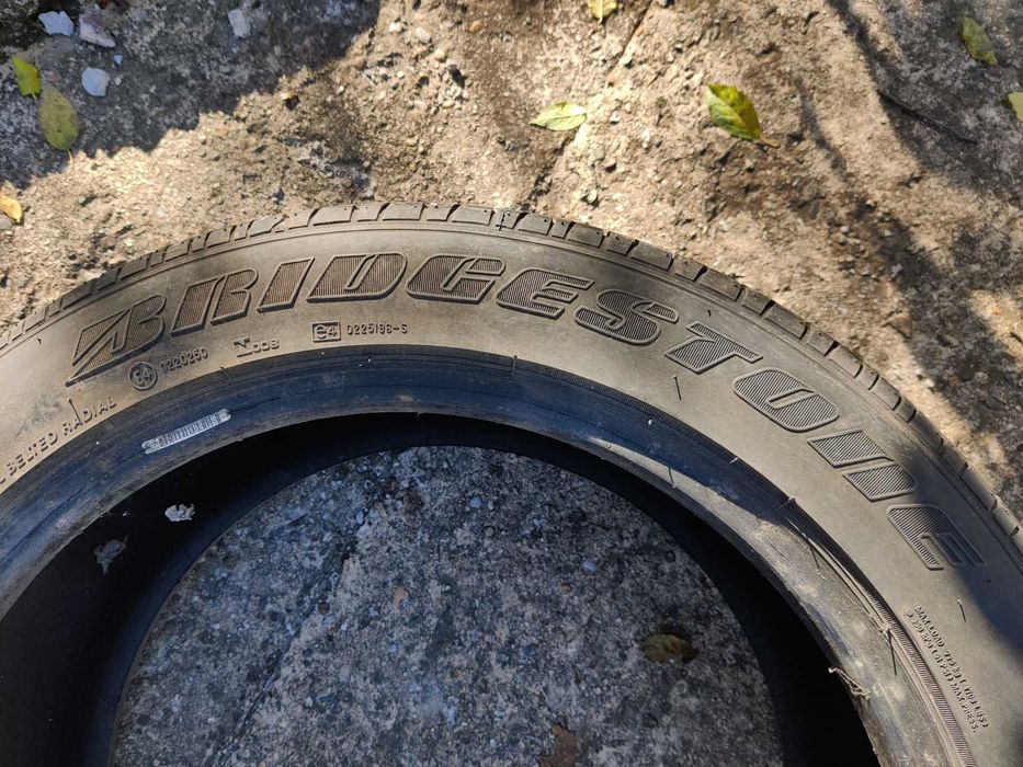 Продавам 1 брой гума Bridgeston 255/45 R18