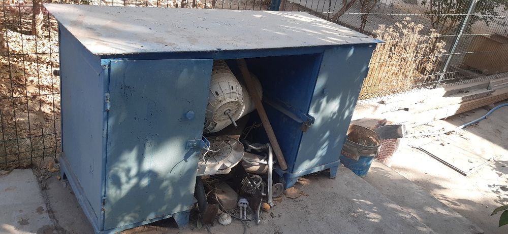 Железный верстак