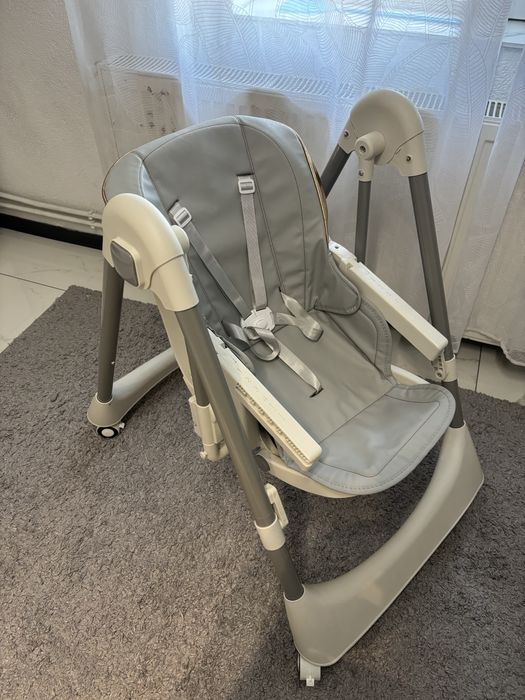 Scaun de masa bebe