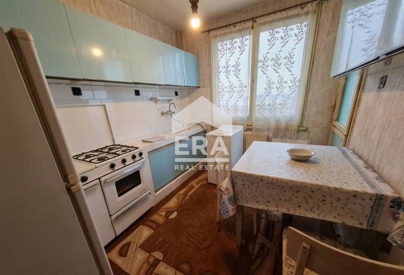 ЕКСКЛУЗИВНО! ЕРА ДРЪСТЪР предлага за продажба тристаен тухлен апартаме