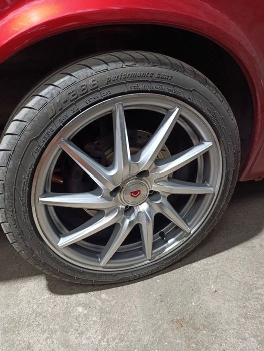 Продам диски с резиной vossen R16