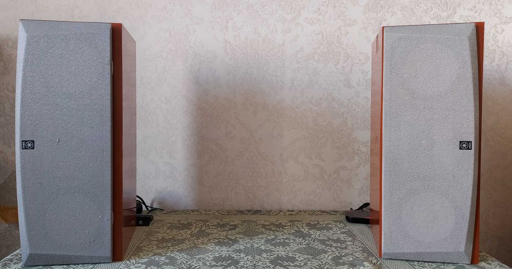 Пара Yamaha NS-C7HX