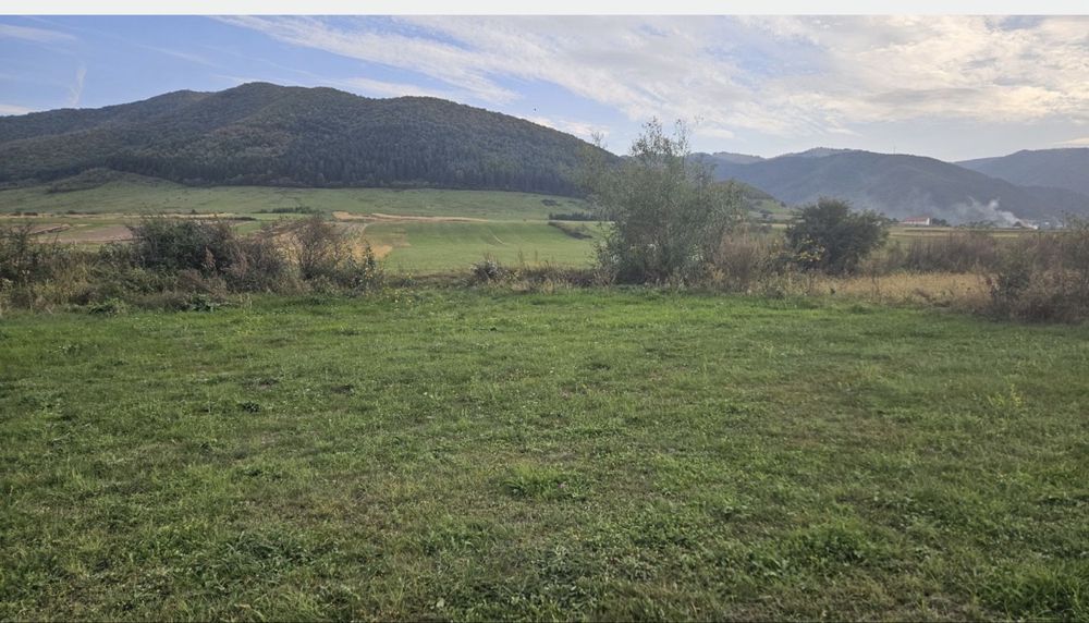 Vând teren extravilan