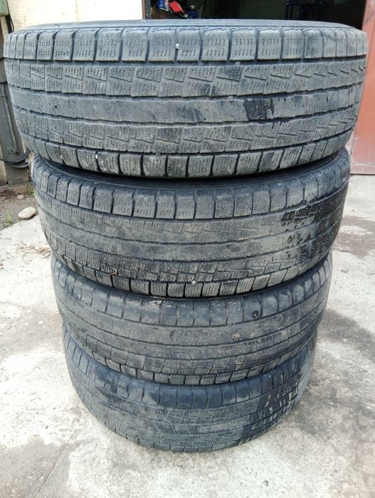 Продам комплект резины на 16