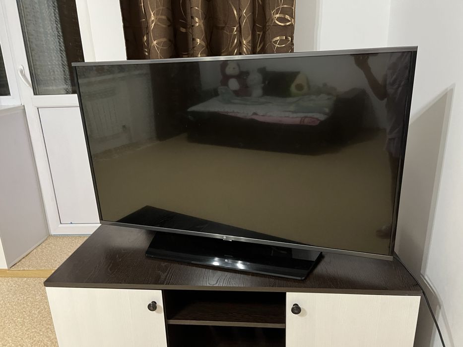 Срочно продам телевизор смарт