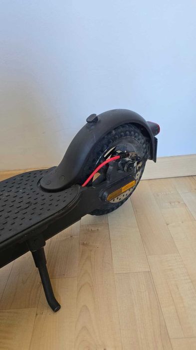 Trotineta electrica Xiaomi Mi Electric Scooter Pro 2, putere motor 300 W, autonomie max. 45 Km, viteza maxima 25 Km/h, Negru