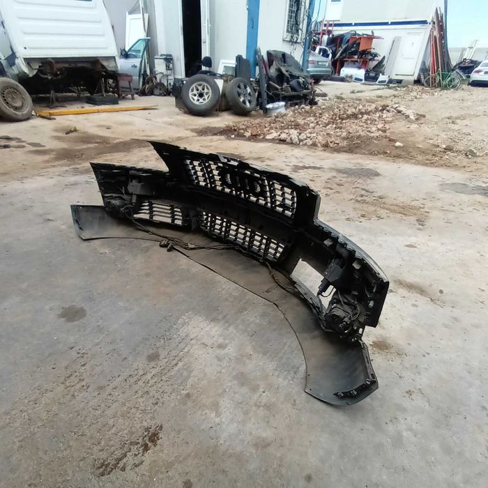 bara fata audi a8 d3 facelift completa