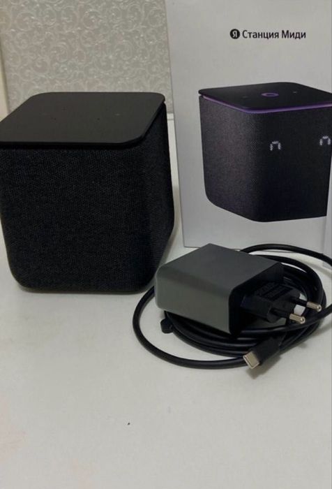 Яндекс Алиса миди