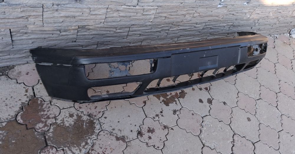 Продам Бампер на гольф