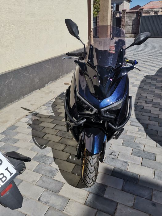 Максискутер Z-Max от Bas moto