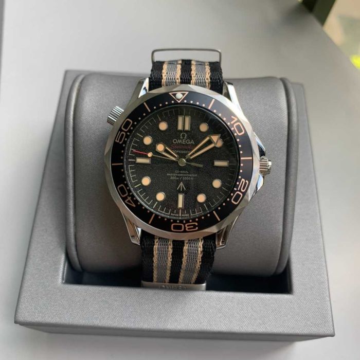 Автоматичен мъжки часовник OMEGA Seamaster Diver 300M 007 NATO