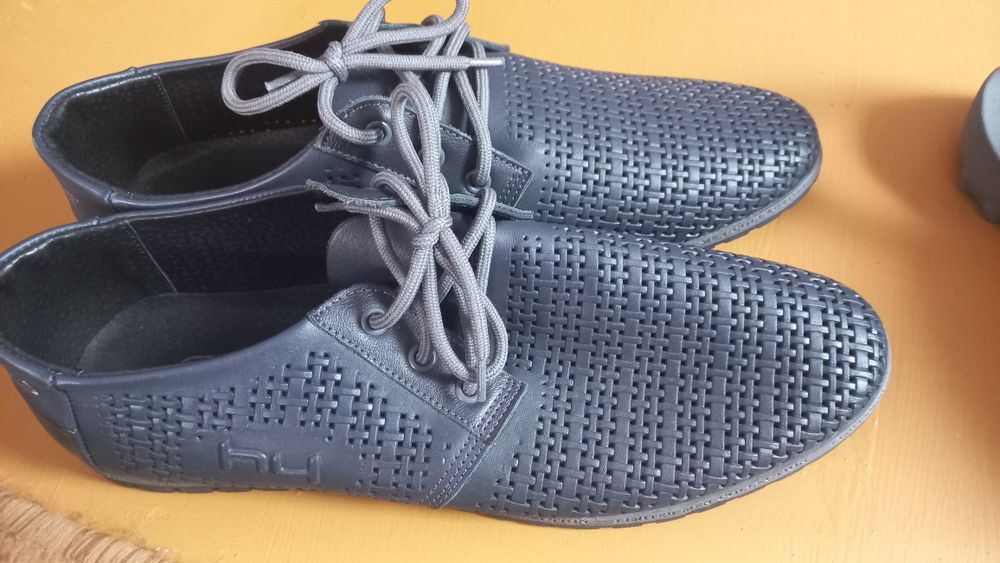 Продаётся обувь мужская