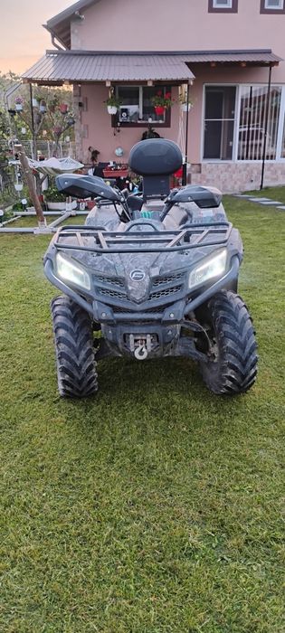Vând CF moto 450 l
