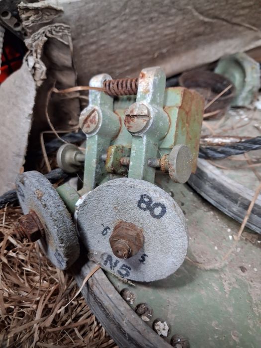 Banzic , fierastrau cu banda trifazic