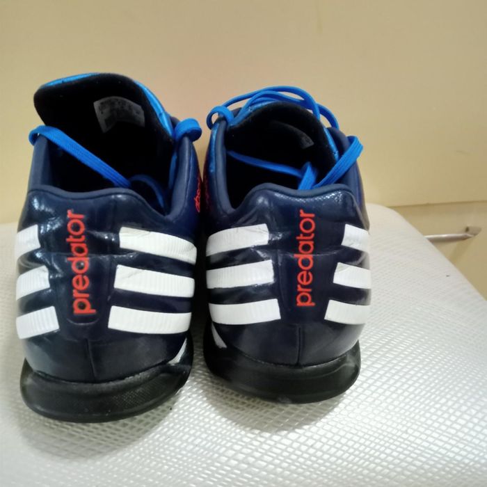 Продам кроссовки адидас