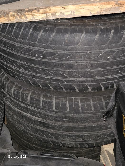 Летние шины по две пары в хорошем состоянии, размеры R17 215/55.