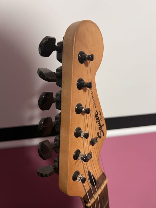 Электрогитара Fender Squier Bullet