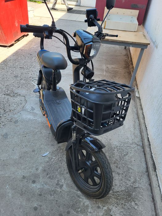 Скутер электро продам