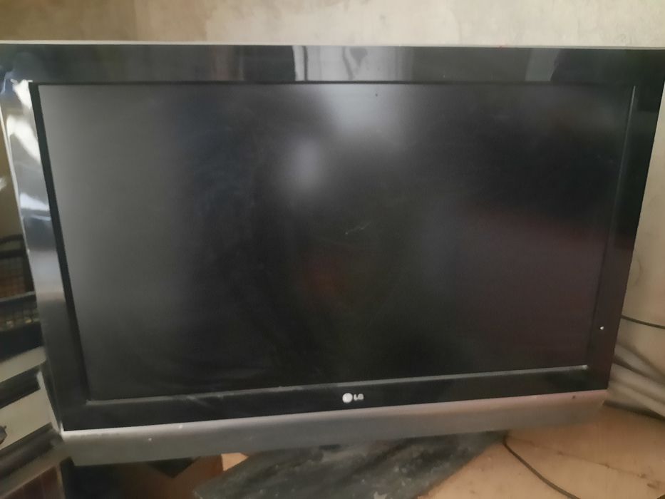 Телевизор рабочий +запчасть