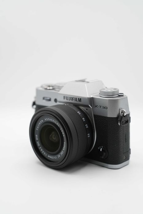 Fujifilm X-T30 III – 26MP, 6.2K + 3 baterii și încărcător