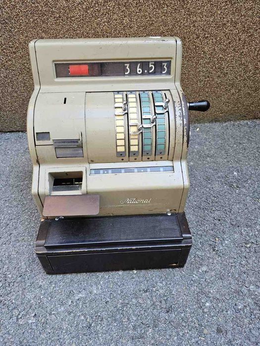 Витрина в стил Чипъндейл