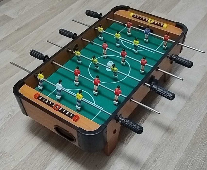 Masă de fotbal cu teren și picioare scurte, 69,5 x 36,5 x 22 cm