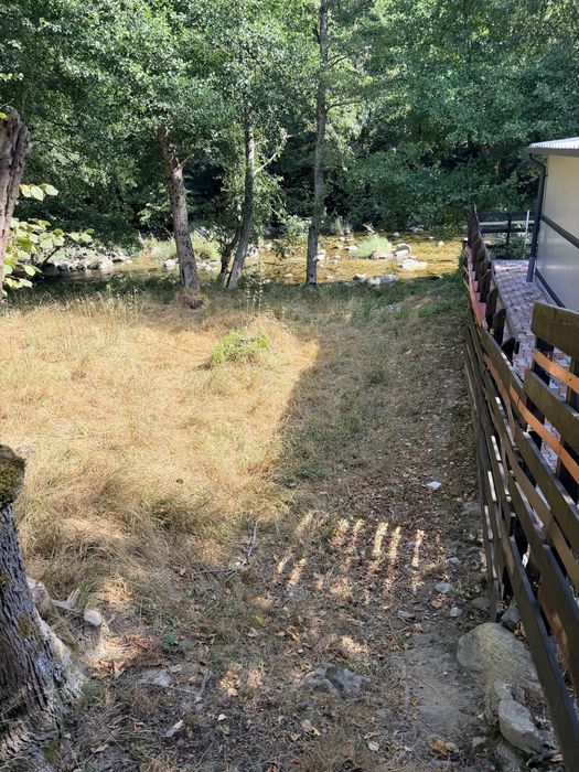 De vanzare 1000 mp , Teren intravilan  Râu Mare Retezat