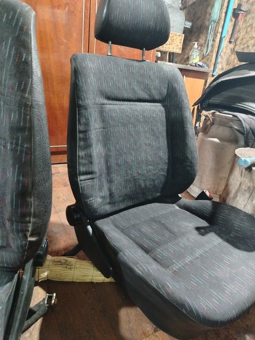 Продам Сиденья гольф3