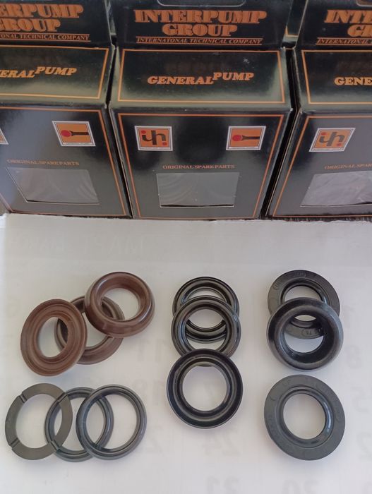 Уплътнители за водоструйки INTERPUMP, AR,Howk