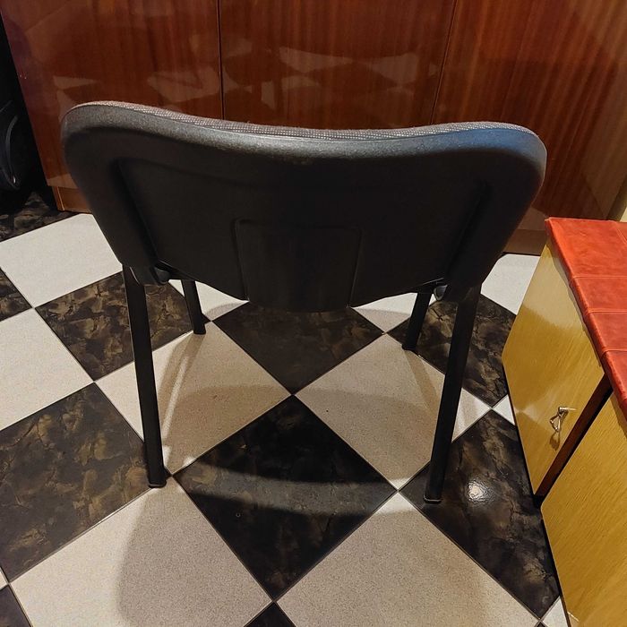 офис стол за посетители