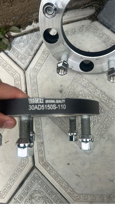 Диски с шинами с проставками