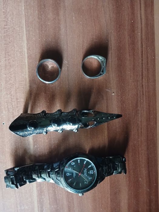 Продам Часы и украшения