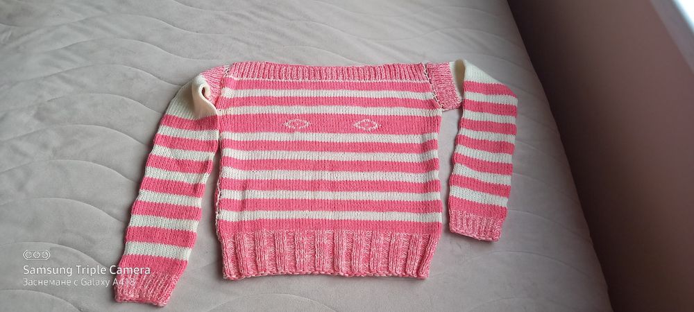 Детски дрехи за момиче ръчно изплетени